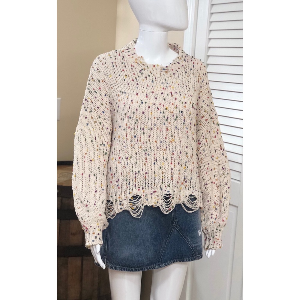 Knitted sweater with distressed Hem details - Picture 5 of 8